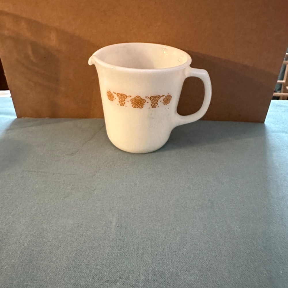 Pyrex Butterfly Pattern Creamer/Sugar Set - Picture 2 of 3